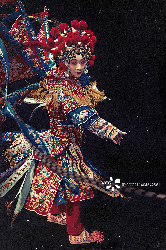 京剧演员表演穆桂英图片素材