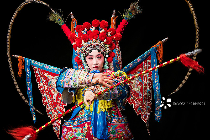 京剧演员表演穆桂英图片素材
