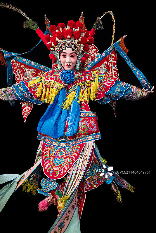 京剧演员表演穆桂英图片素材
