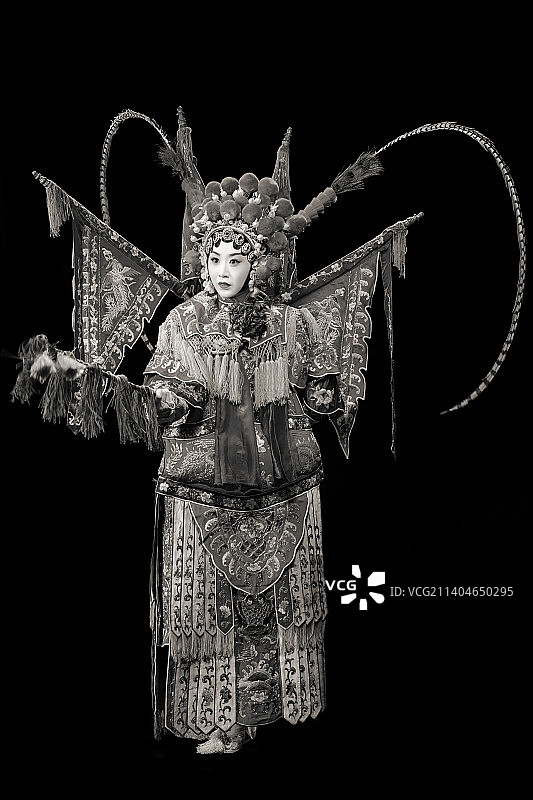 京剧演员表演穆桂英图片素材