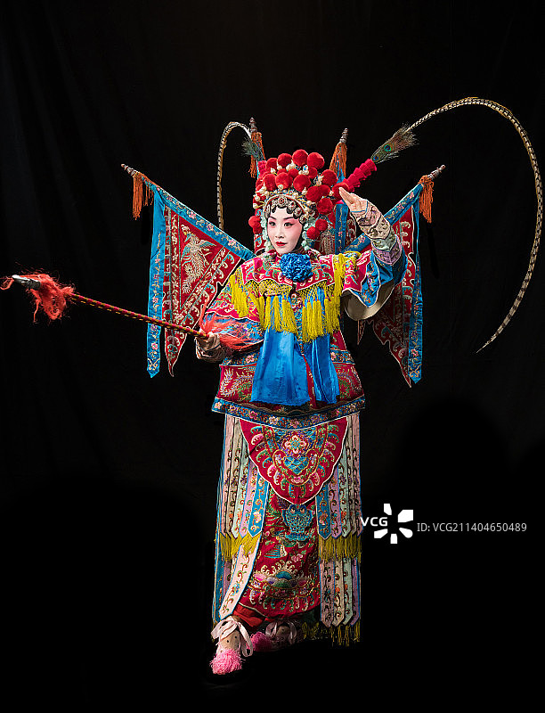 京剧演员表演穆桂英图片素材