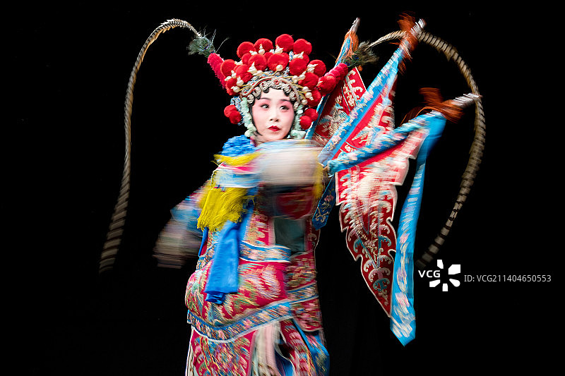 京剧演员表演穆桂英图片素材