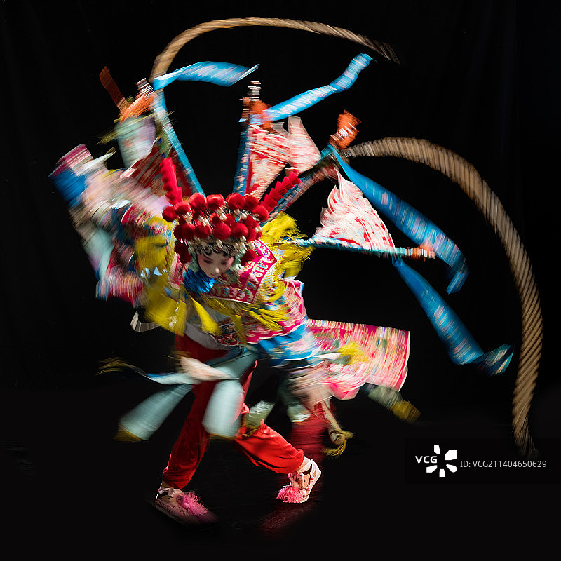 京剧演员表演穆桂英图片素材