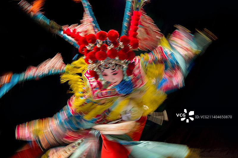 京剧演员表演穆桂英图片素材