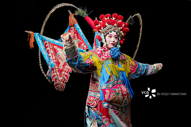 京剧演员表演穆桂英图片素材
