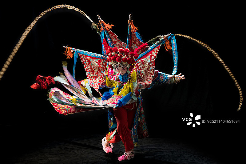 京剧演员表演穆桂英图片素材