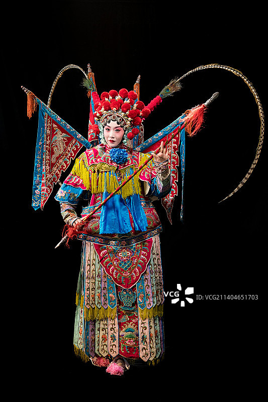 京剧演员表演穆桂英图片素材