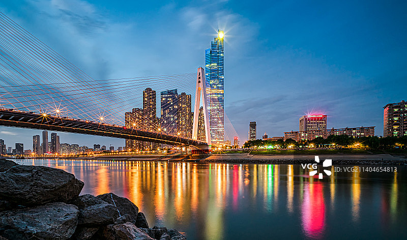 月湖桥蓝调图片素材