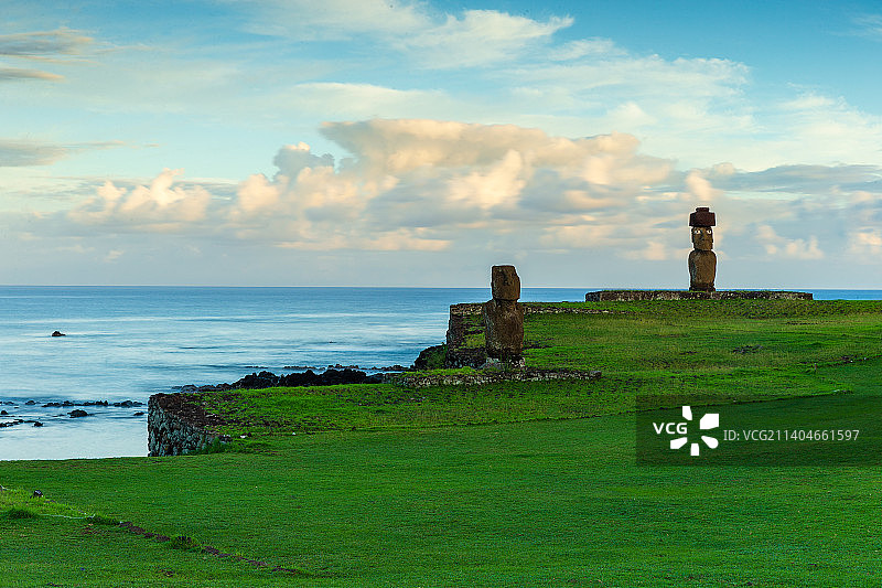 南美洲智利复活节岛的石头雕塑图片素材