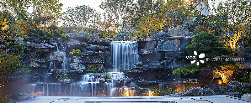 房地产园林假山石瀑布图片素材