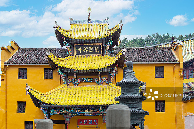 中国安徽省池州市“九华山景区”九华镇风光图片素材