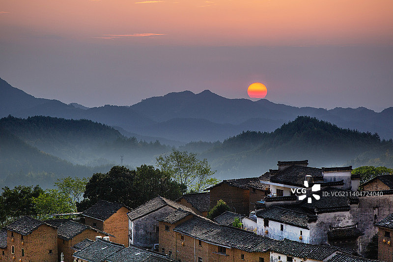 中国安徽省歙县高山古村落“阳产土楼”图片素材