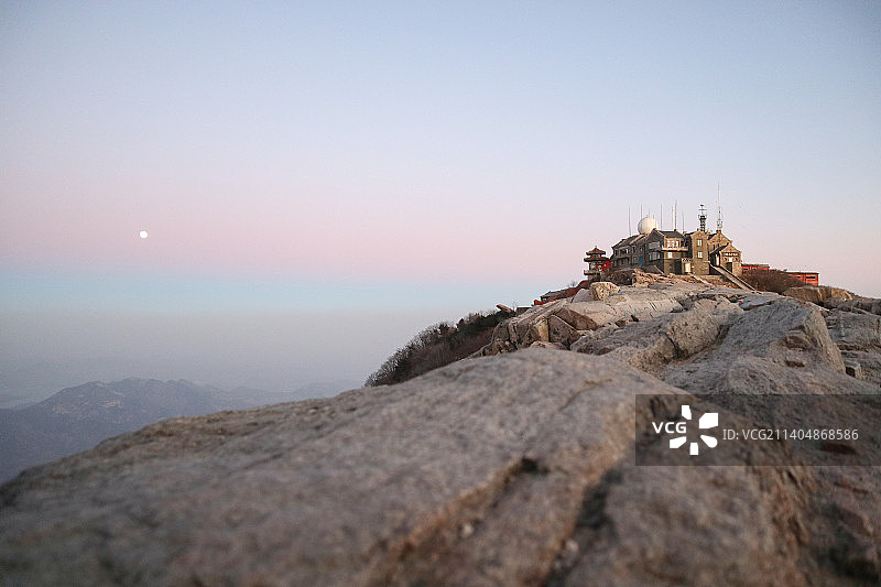 月升泰山日观峰图片素材