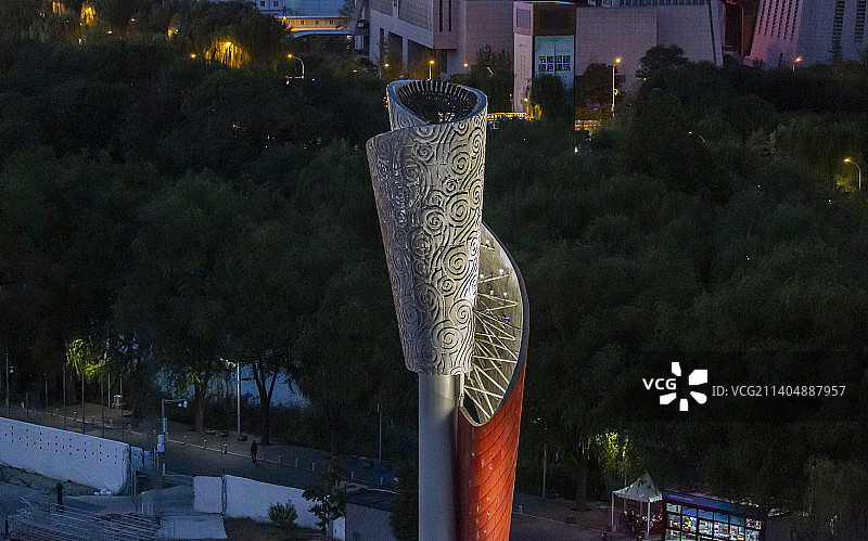 从鸟巢顶俯瞰：2008年北京奥运会火炬图片素材