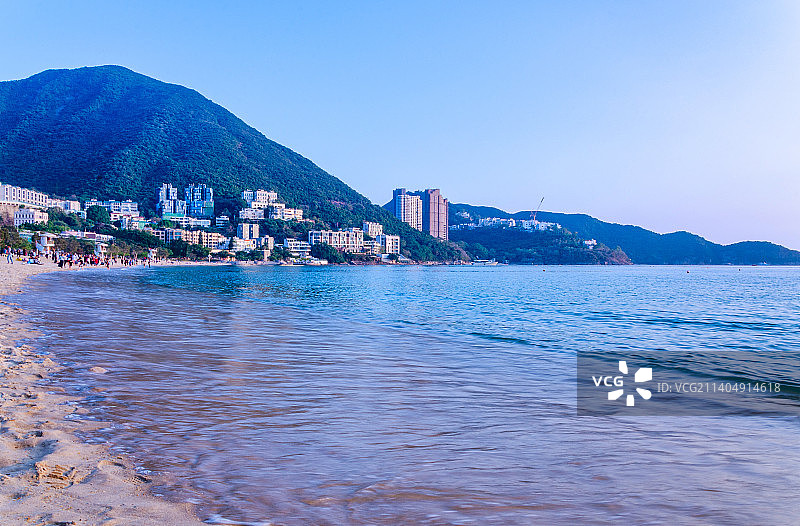 香港浅水湾海岸半山城市豪宅建筑图片素材