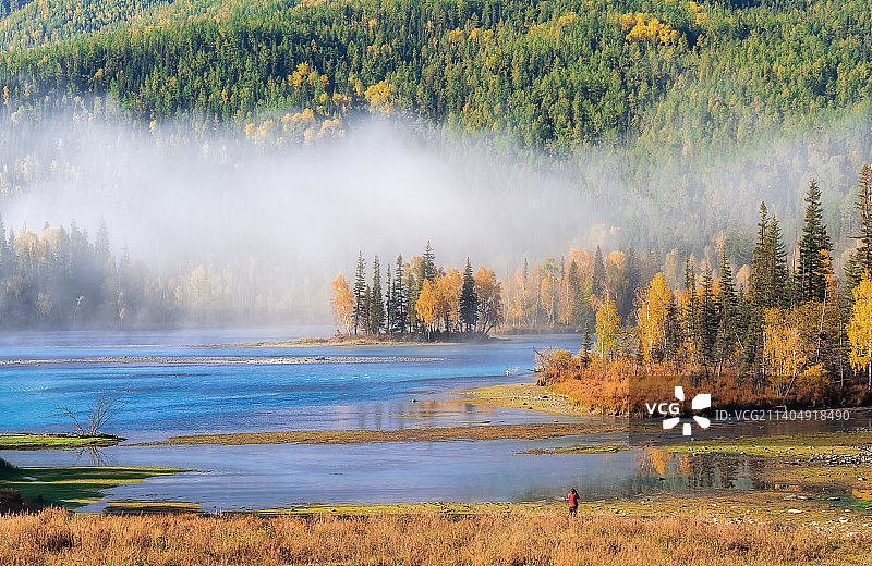 喀纳斯秀美的神仙湾秋色图片素材