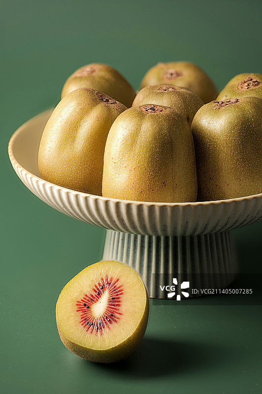 多汁的红心猕猴桃图片素材