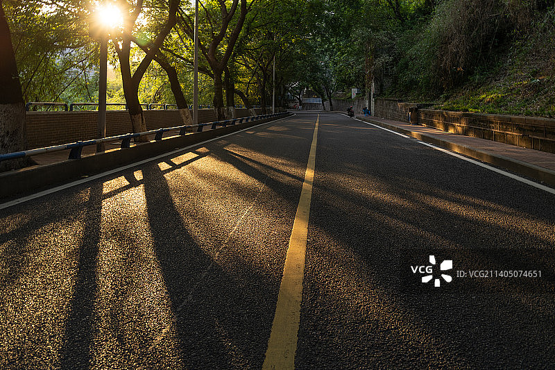 日落时的道路图片素材