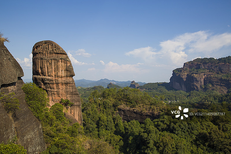 广东韶关著名景点丹霞山阳元石图片素材