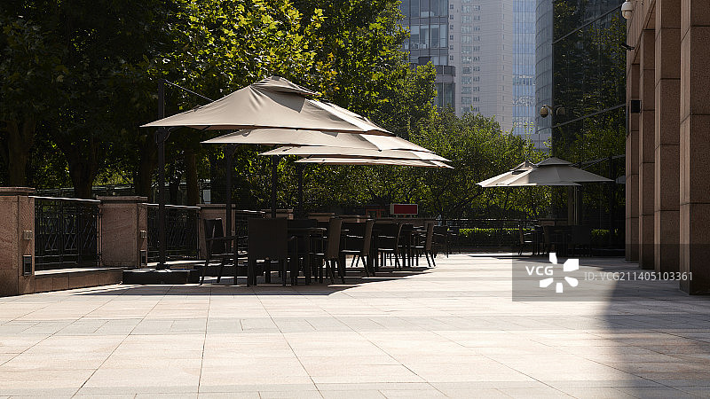 北京CBD写字楼外露天咖啡馆图片素材