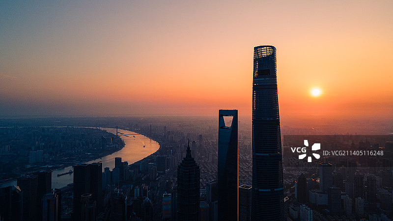 日出中国-上海陆家嘴图片素材