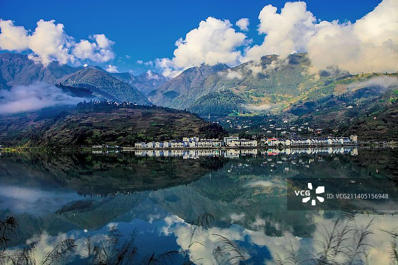 大渡河畔图片素材