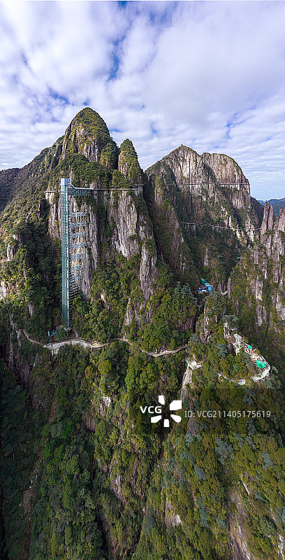 航拍湖南郴州宜章县莽山五指峰景区风光图片素材