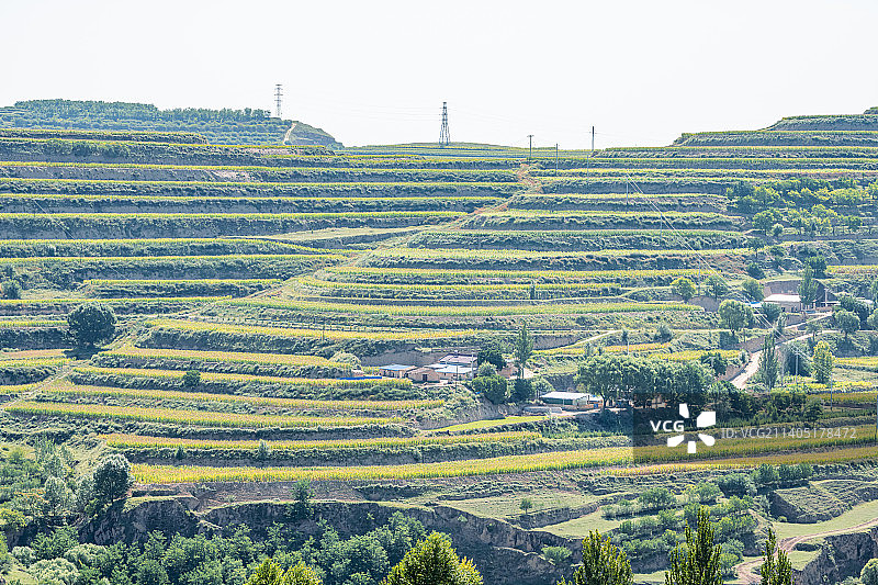 宁夏南部六盘山区旱作梯田彭阳金鸡坪梯田图片素材