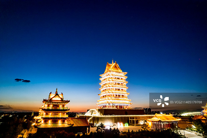 航拍宁夏青铜峡黄河楼夜景灯光图片素材