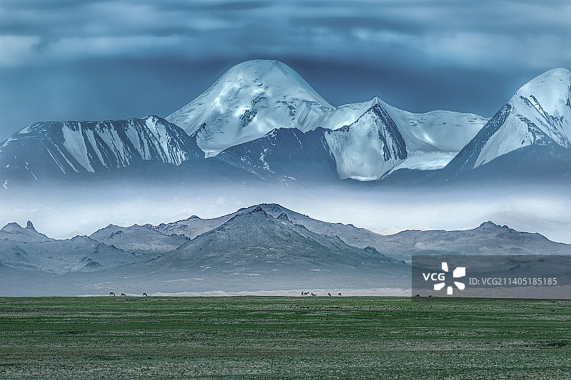 万山之祖一昆仑图片素材