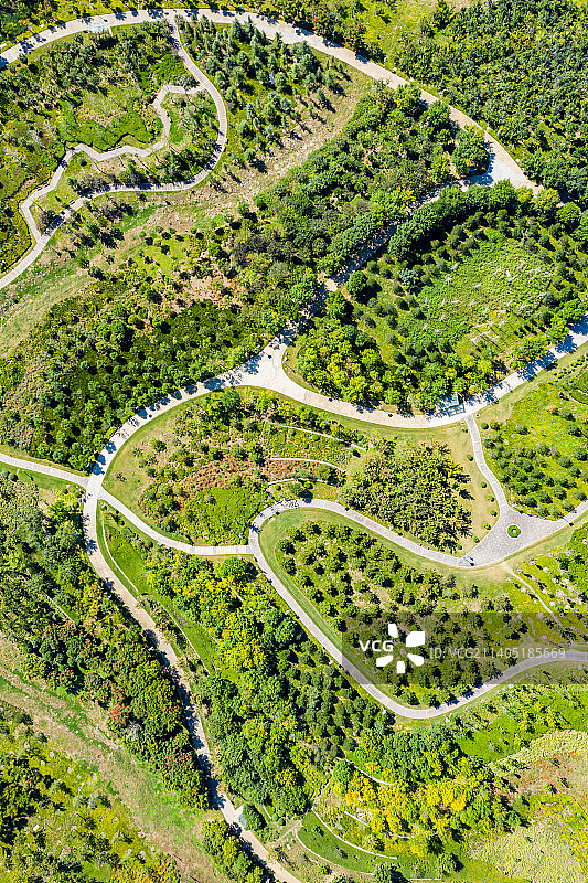 航拍河南省郑州市森林公园凤山园区（郑州凤山森林公园）图片素材