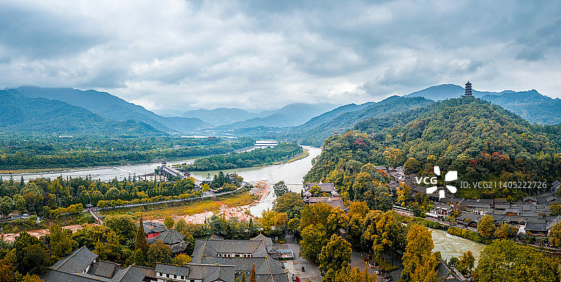 航拍四川都江堰景区秋色全景图片素材