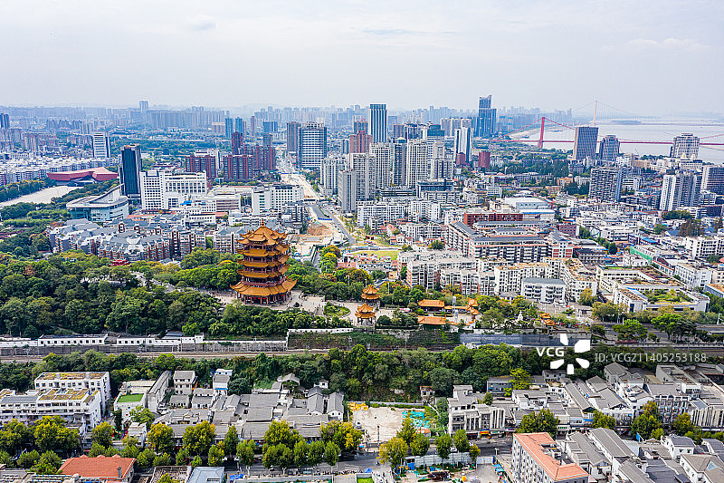 航拍湖北武汉黄鹤楼 城市地标 都市天际线图片素材