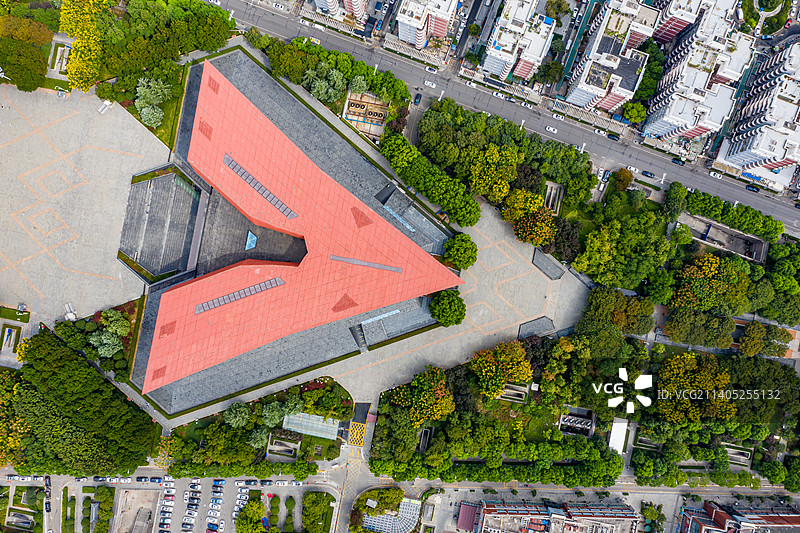 航拍湖北武汉辛亥革命博物馆 V字形建筑 武汉首义广场图片素材