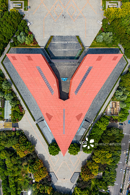 航拍湖北武汉辛亥革命博物馆 V字形建筑 武汉首义广场图片素材