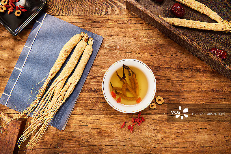 冬虫夏草特写与泡水图片素材