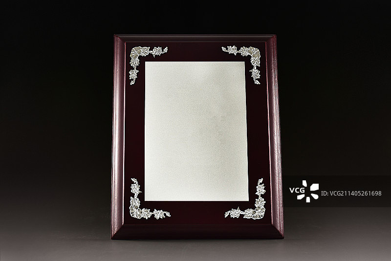 木质荣誉证书获奖奖牌图片素材