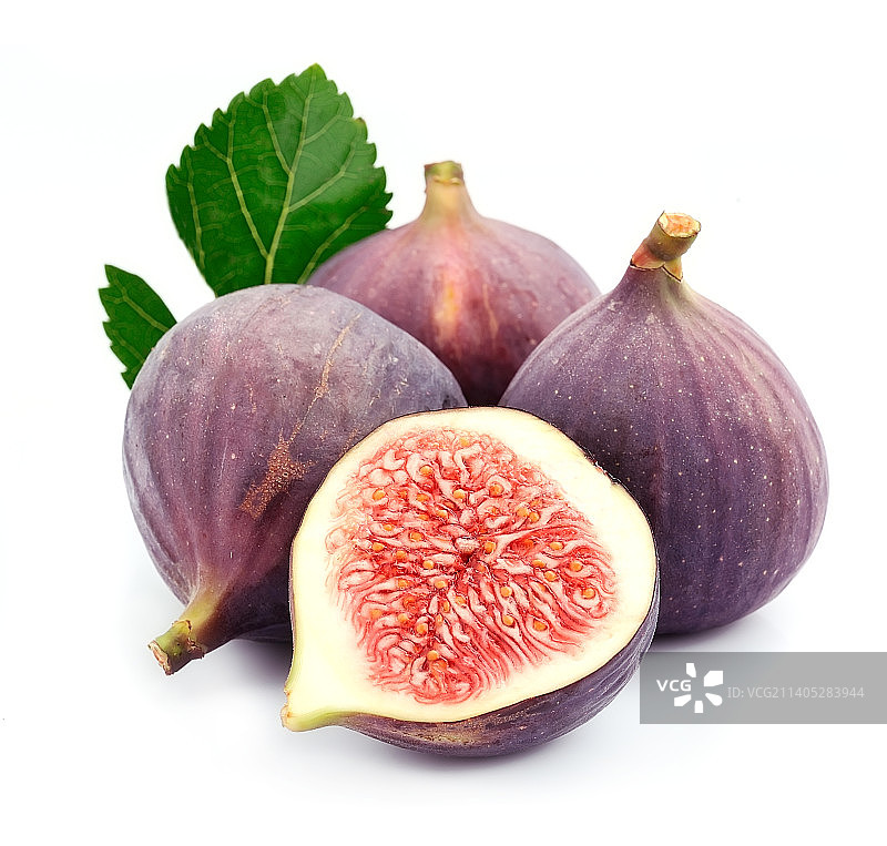 白色背景下的无花果特写图片素材