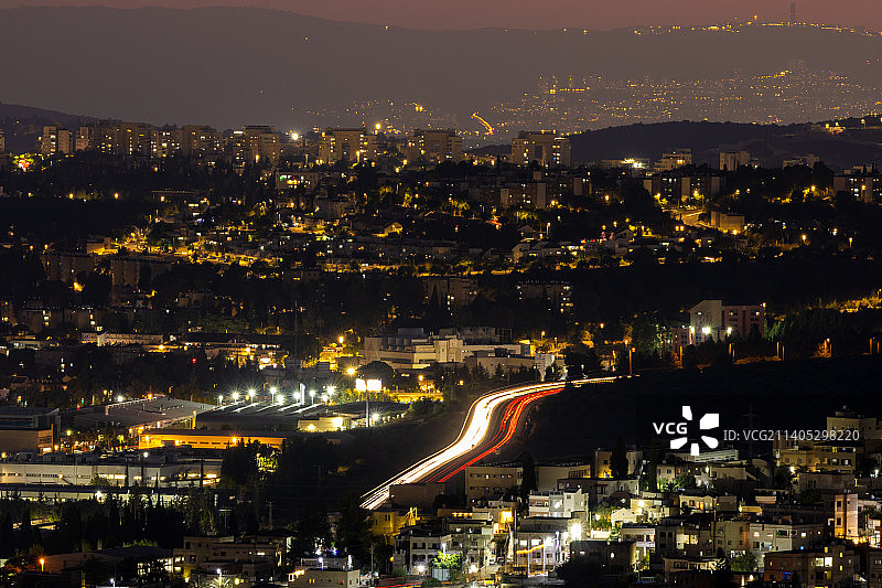 以色列卡梅尔夜间城市建筑鸟瞰图图片素材