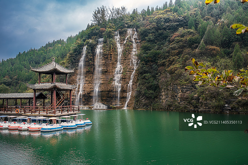 青州黄花溪秋色三合瀑布图片素材