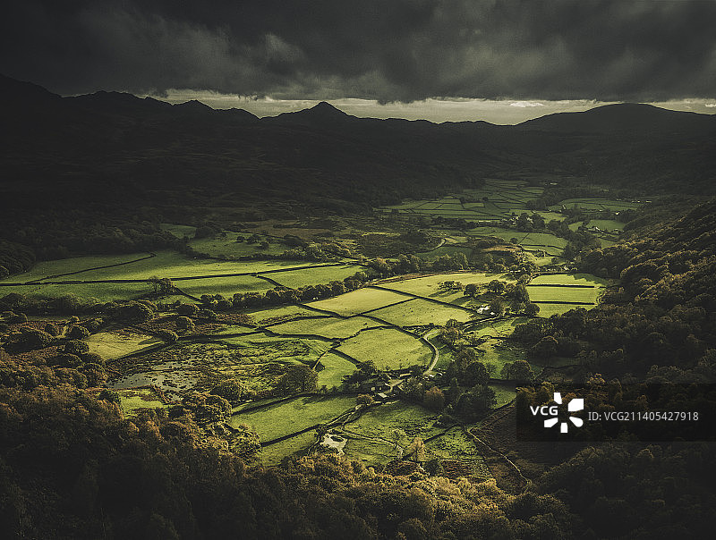 英国农田天空航拍图片素材