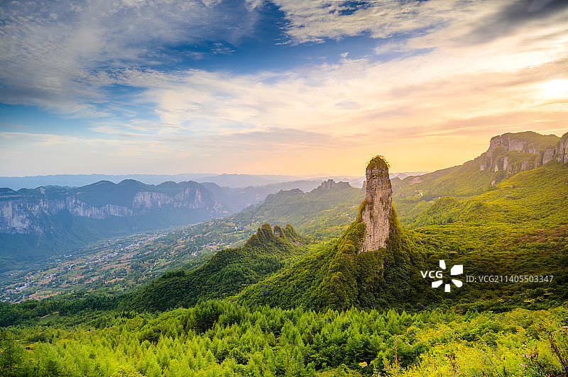 湖北恩施大峡谷朝天笋图片素材