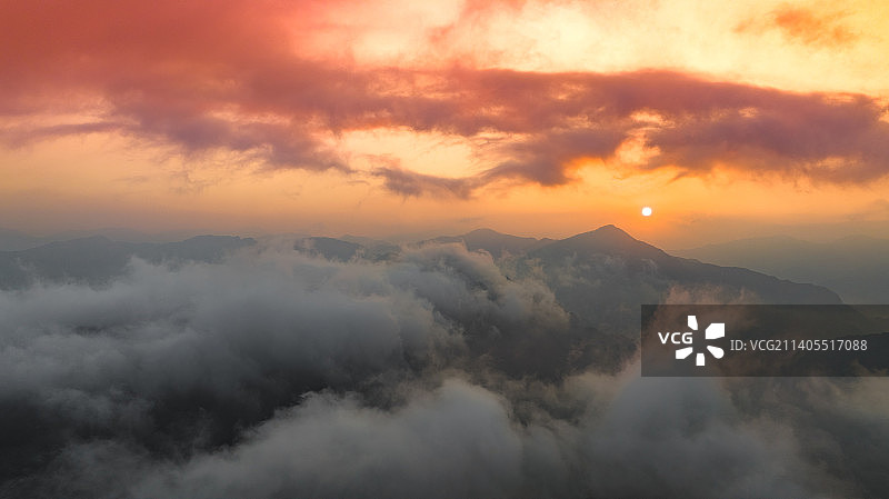 日出云海·本溪关门山图片素材