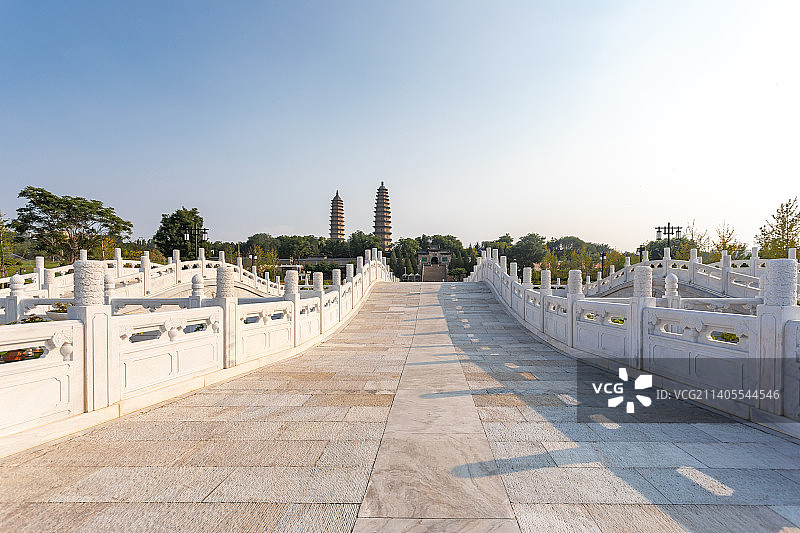 山西太原双塔公园永祚寺图片素材