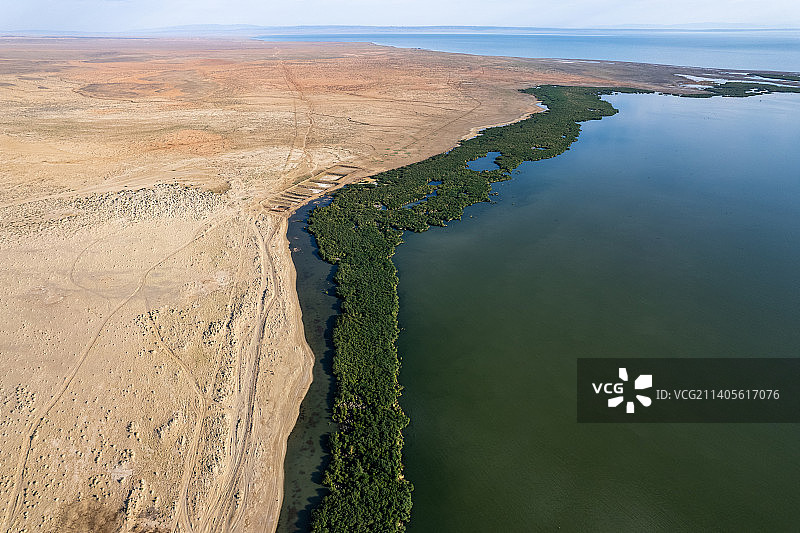 新疆维吾尔自治区阿勒泰地区福海县乌伦古湖游客接待中心建筑外立面图片素材