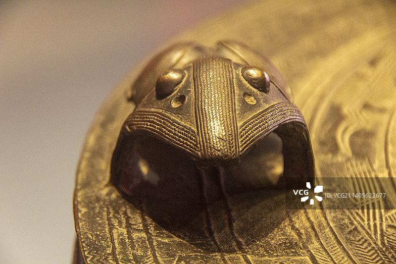 北京民族文化宫博物馆：冷水冲型十二芒铜鼓局部（汉代，铜质）图片素材