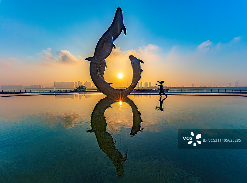 南京江北扬子江江豚广场图片素材