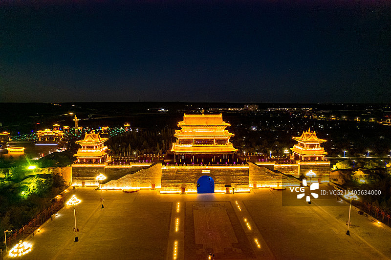 宁夏盐池花马池城墙长城关夜景灯光图片素材