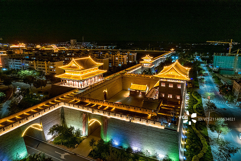 宁夏盐池花马池城墙长城关夜景灯光图片素材