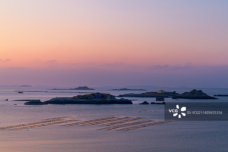 晨光中的福州福清高山虎头村虎头湾图片素材